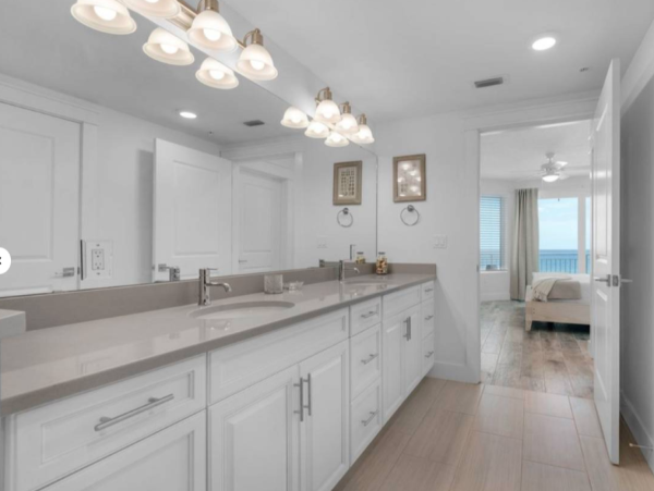 Luxurious Gulf Front Condo on Okaloosa Island - Your Beach Retreat